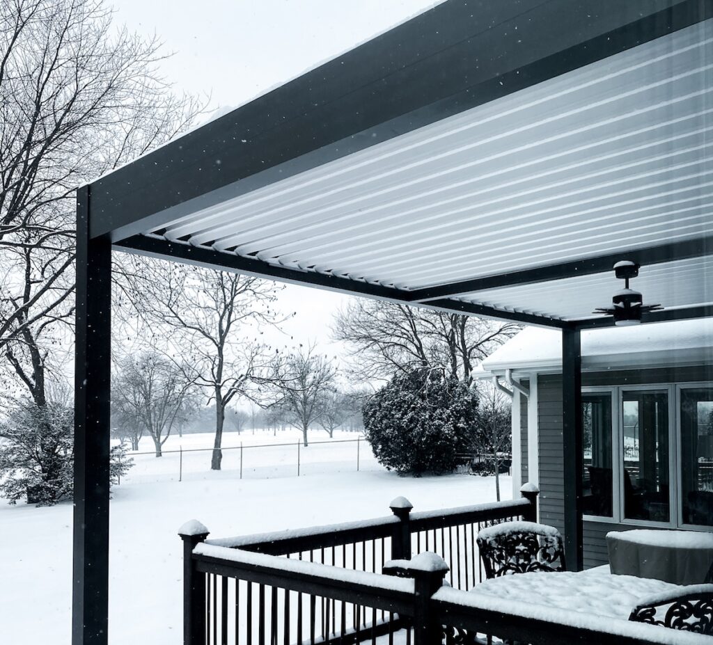 shading solutions group - white + gray bronze r-blade snow