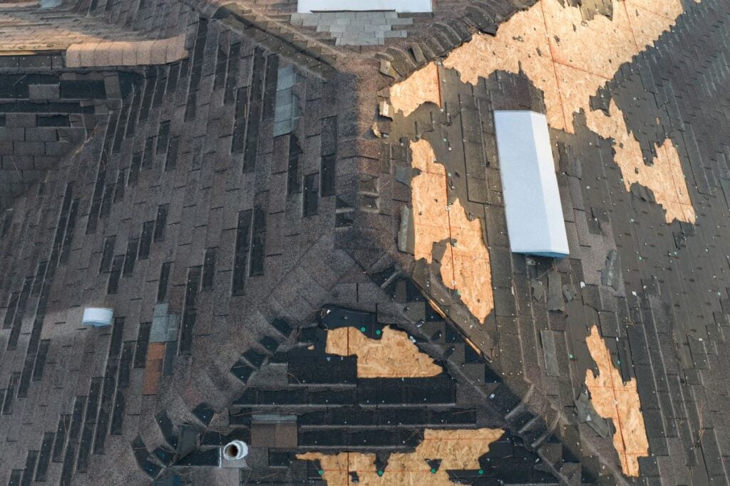 who provides emergency roof repair in eau claire wi shingles roof missing on big roof